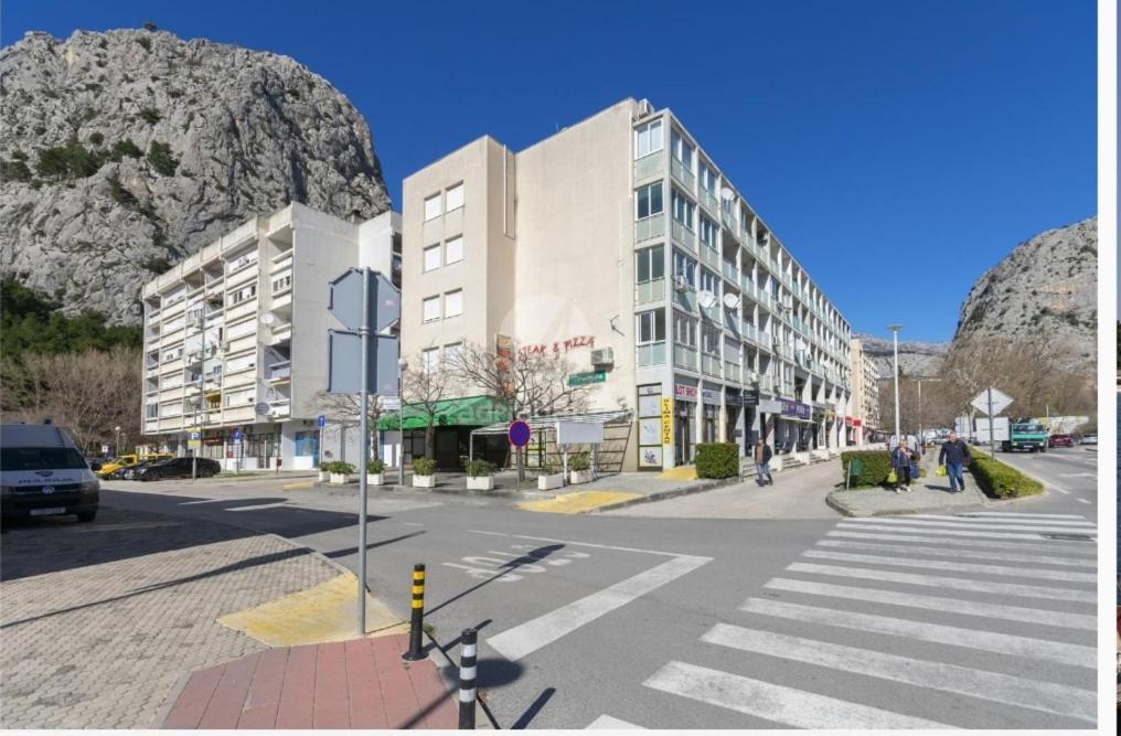 Center Apartment Pia Omiš Zimmer foto